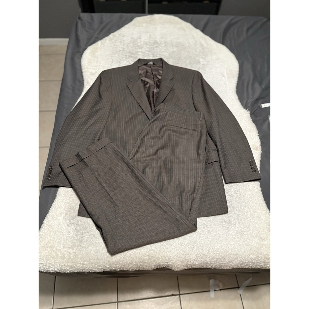 Jos A Bank Men's Gray Striped 2 Piece Suit Jacket 43R Pants 38x31 Cuffed